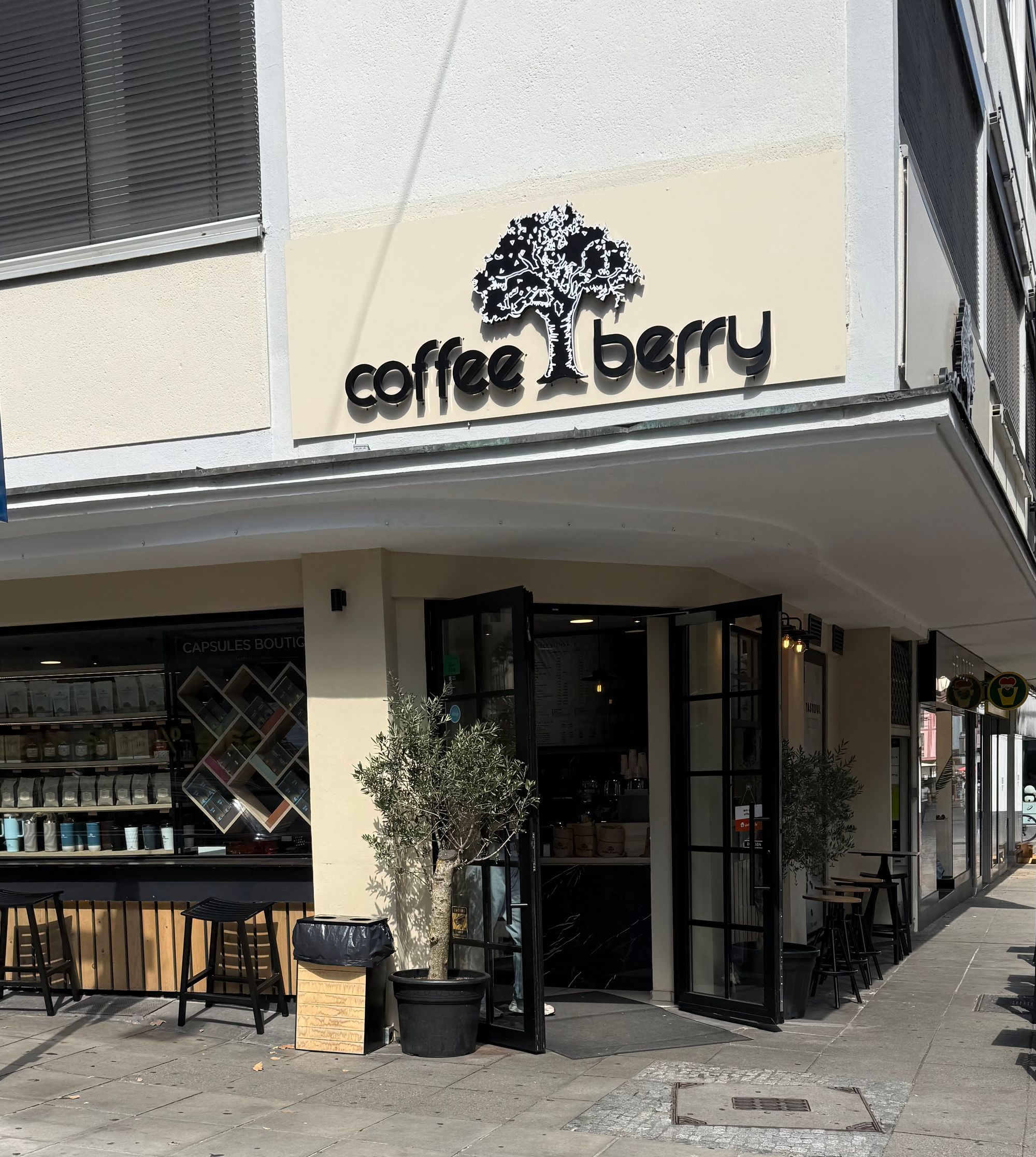 Coffee Berry Stuttgart – wo aus der Kaffeebohne plötzlich eine Beere wird