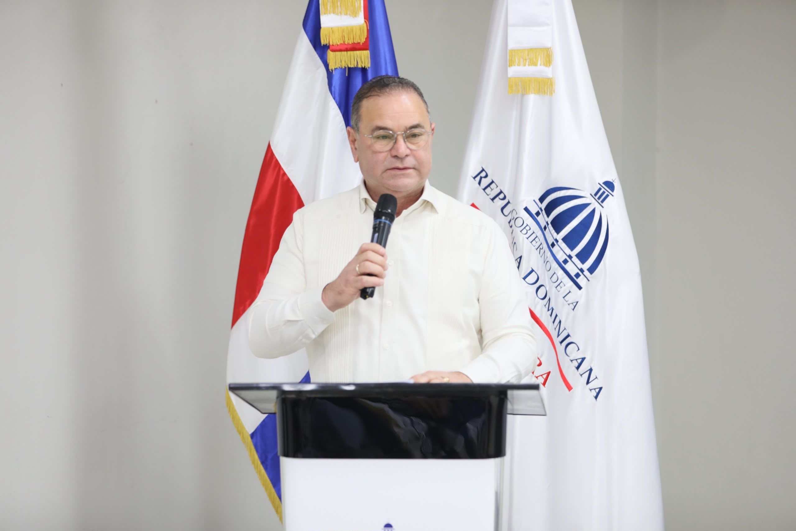 Imagen relacionada con Ministerio de Agricultura anuncia más mecanización y asistencia para fortalecer producción de arroz