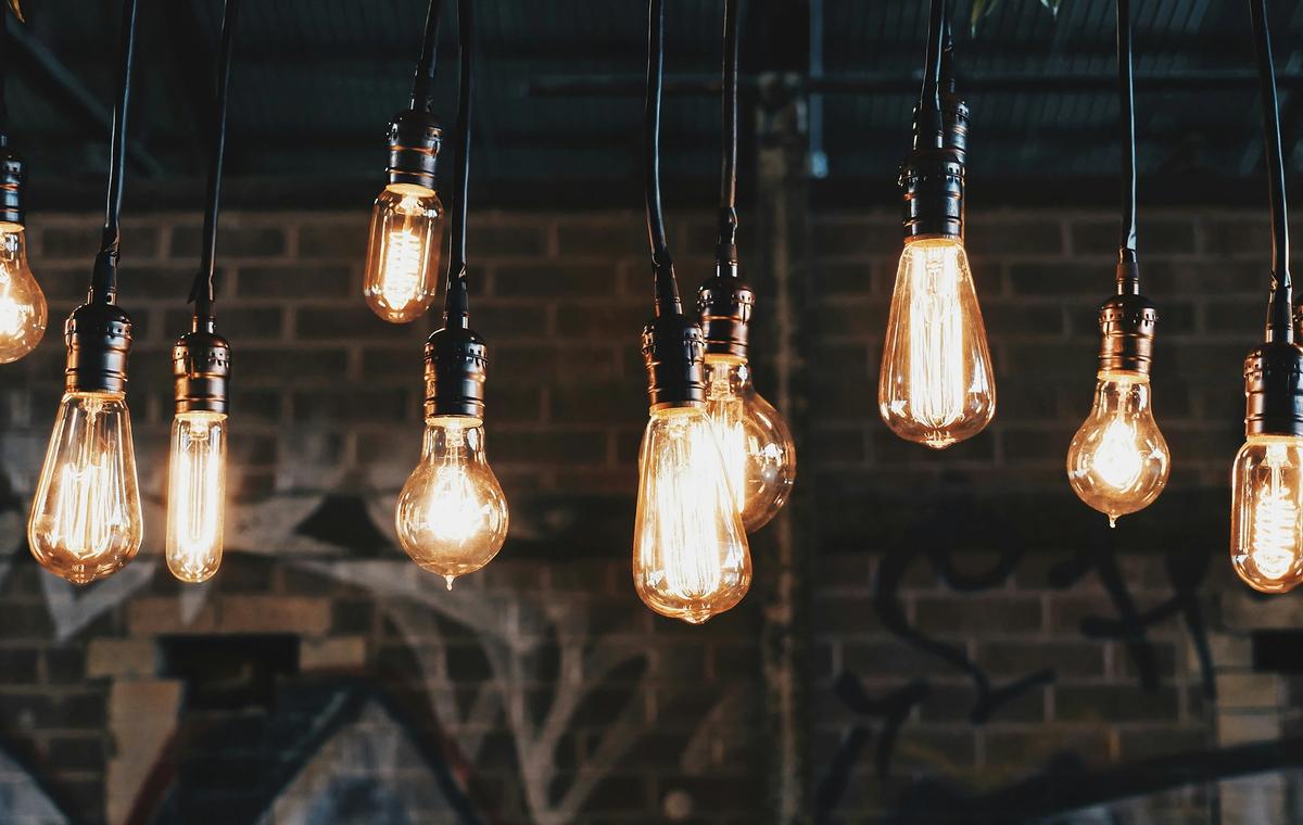 lighted vintage light bulbs