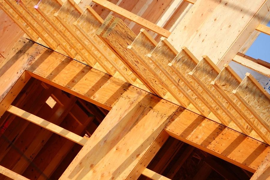 Estructura de madera de una vivienda en construcción