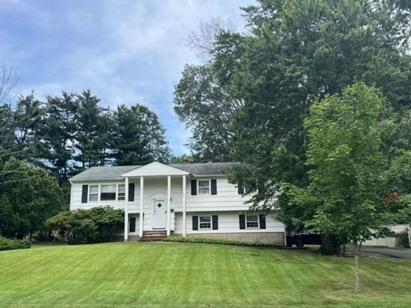 3 Thurston Dr