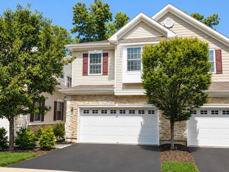 Front of the townhouse at 28 Camlet Court, Roseland NJ