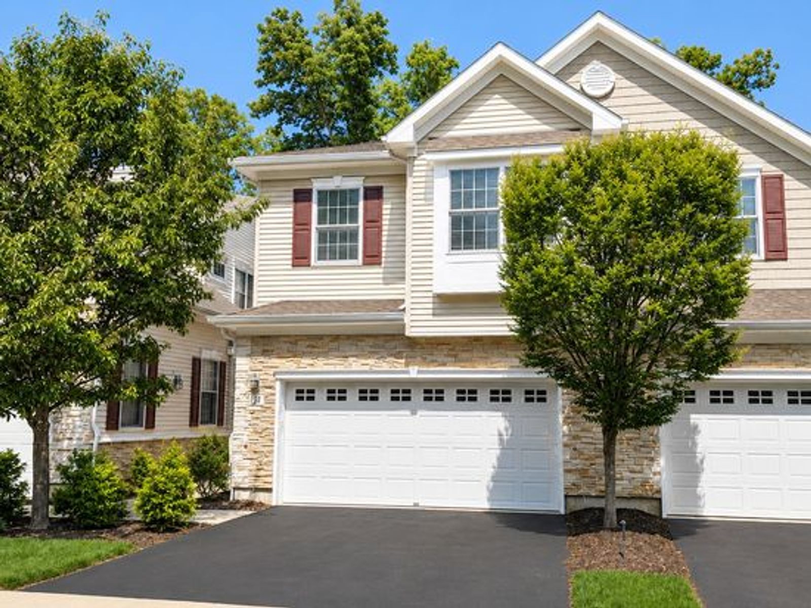 Front of the townhouse at 28 Camlet Court, Roseland NJ