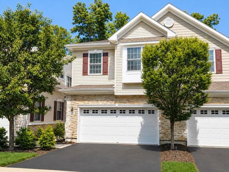 Front of the townhouse at 28 Camlet Court, Roseland NJ