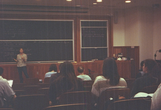 How Cross-Functional Teams Build Trust Through Communication