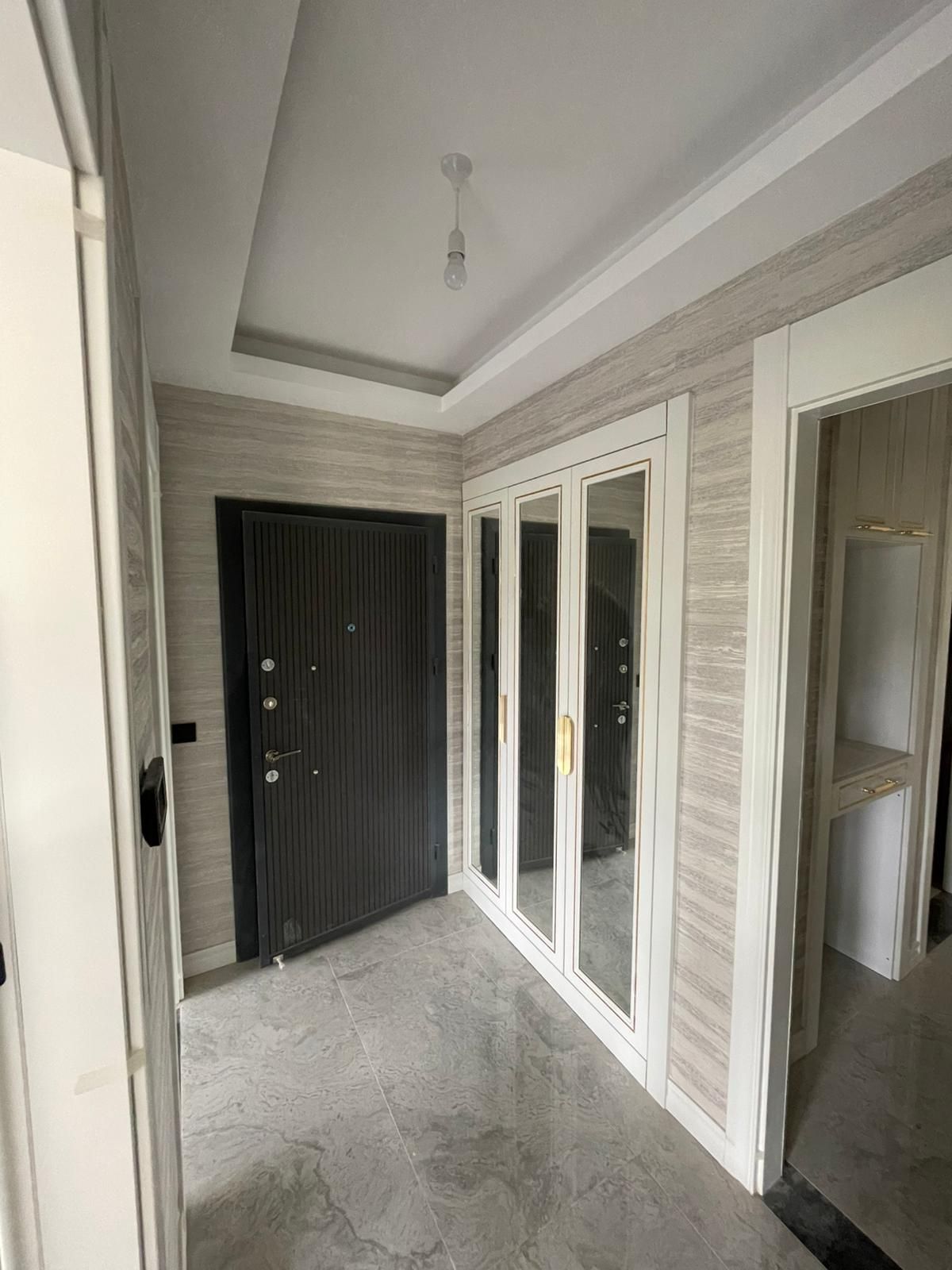 SELEHADDİN EYYUBİ MAHALLESİNDE BAHÇELİ 2+1 LÜKS SIFIR DAİRE