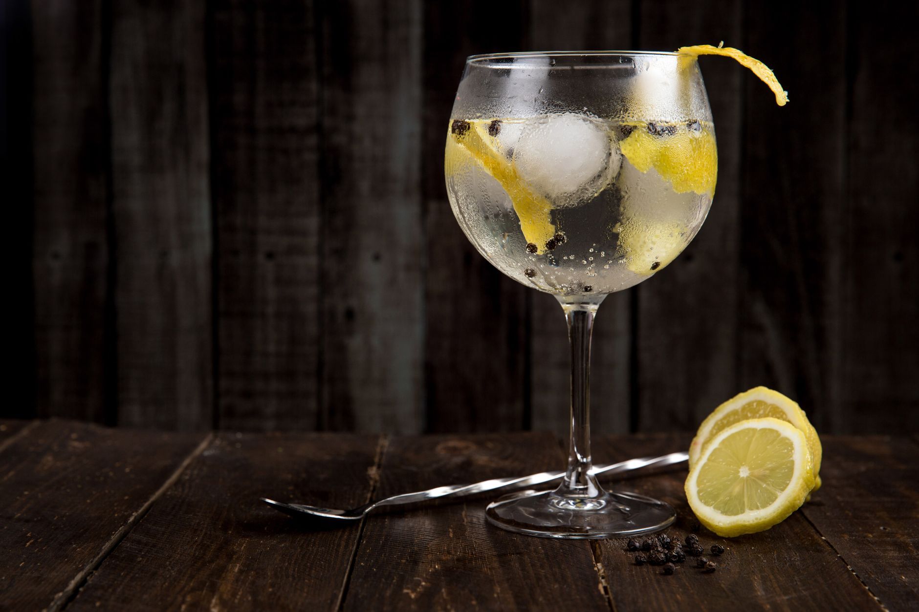 15 cocktails au gin qu'on sert vraiment (et pourquoi ceux-là)