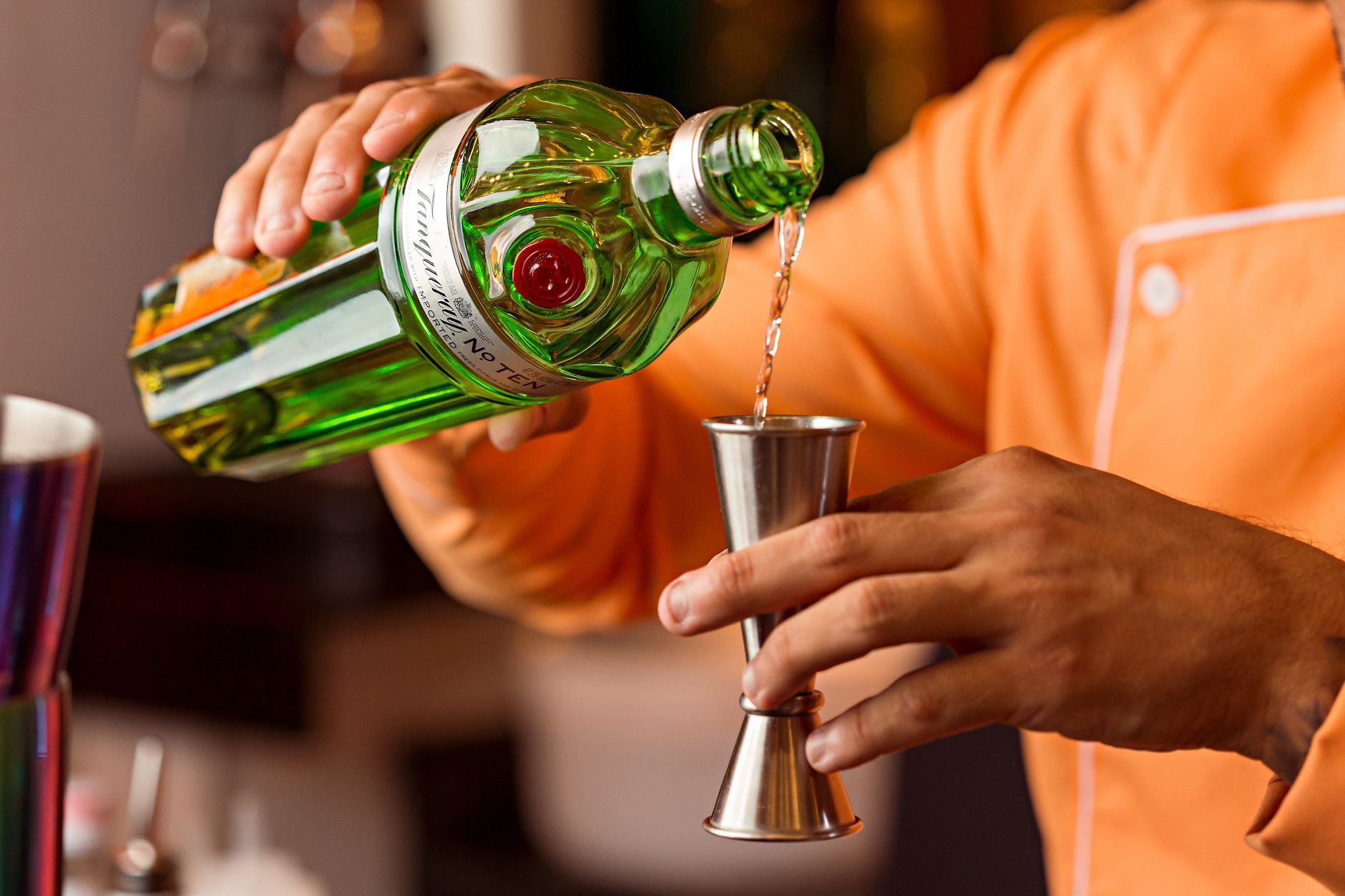 Jigger, verre à mélange, cuillère : le trio qu'il faut avant le shaker