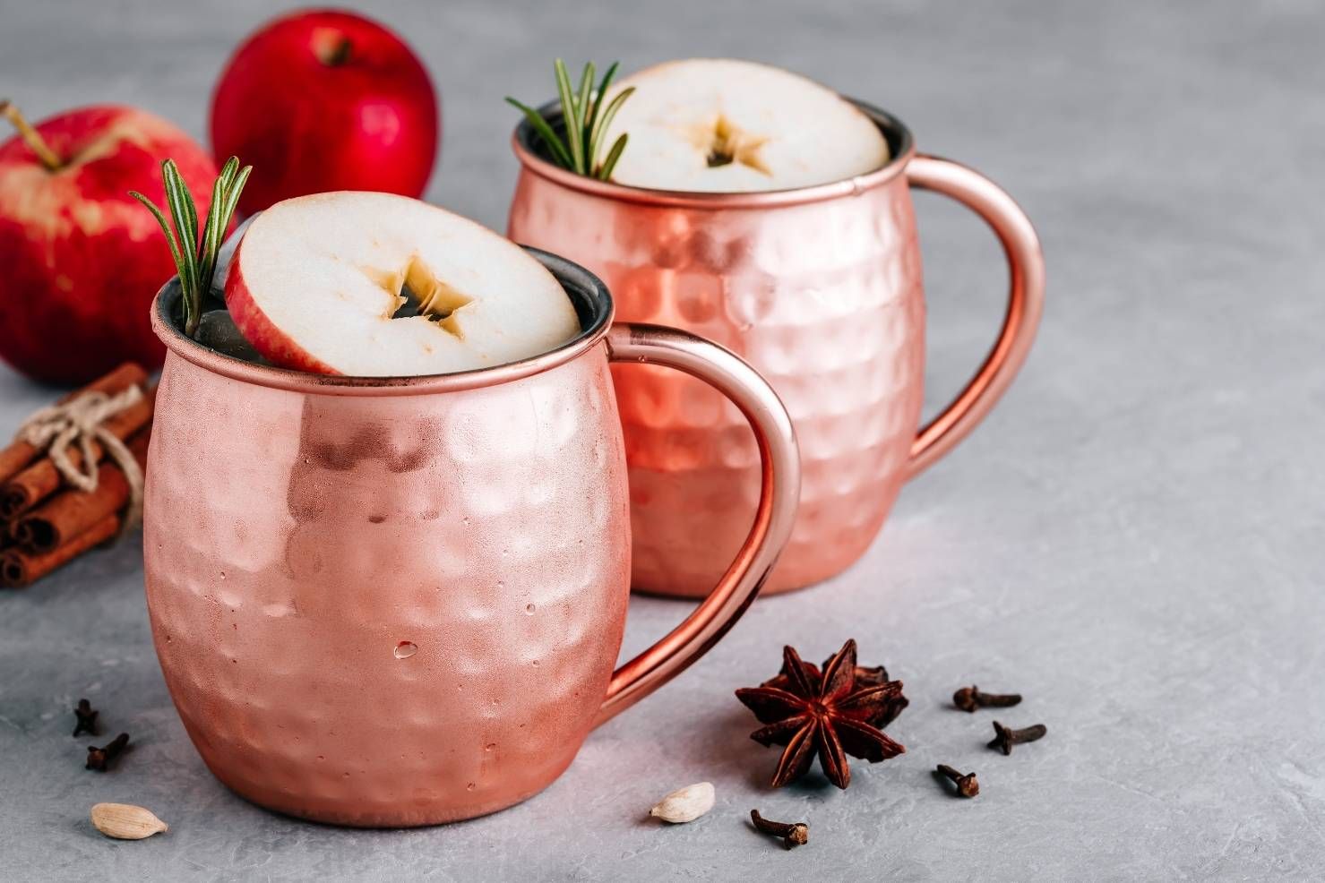 Cocktail Pomme-Cannelle Mule
