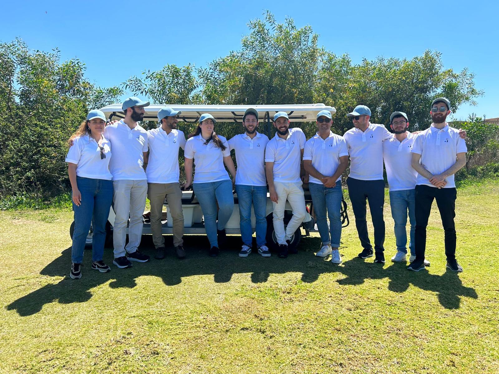 MIND golfing team photo