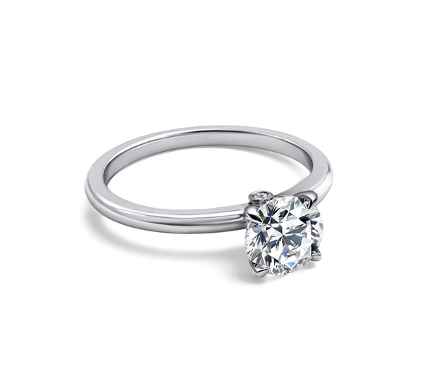 bague de fiançaille avec diamant canadien