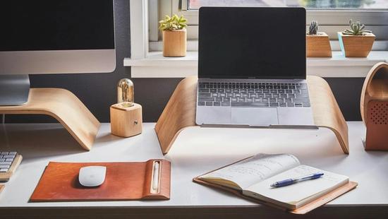 How to Stay Motivated While Working Remotely Full-Time