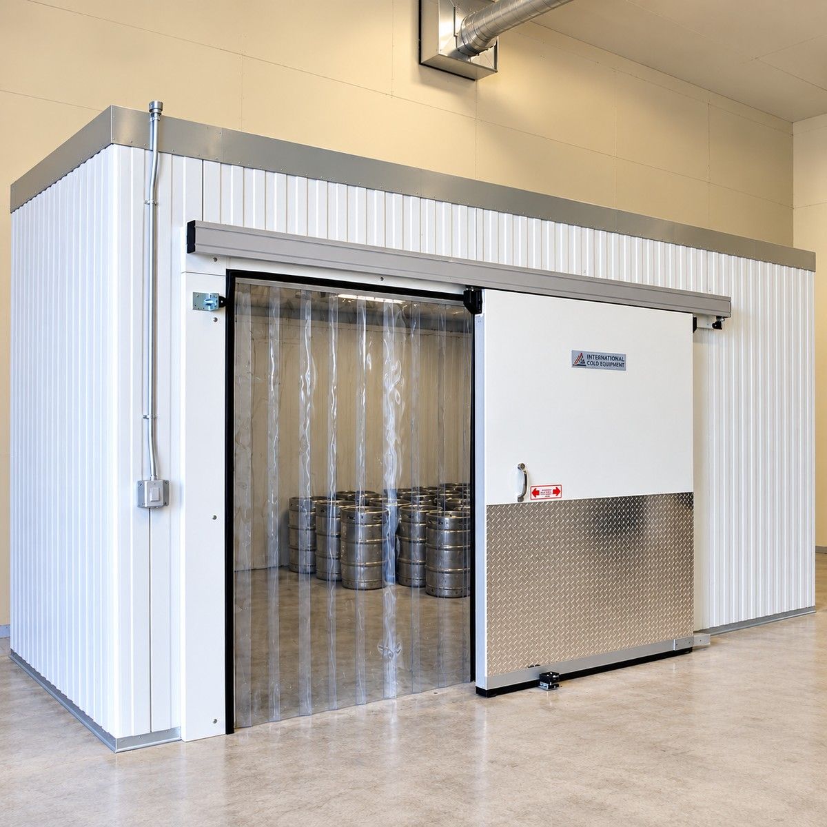 Walk-In Freezer 16x8x8