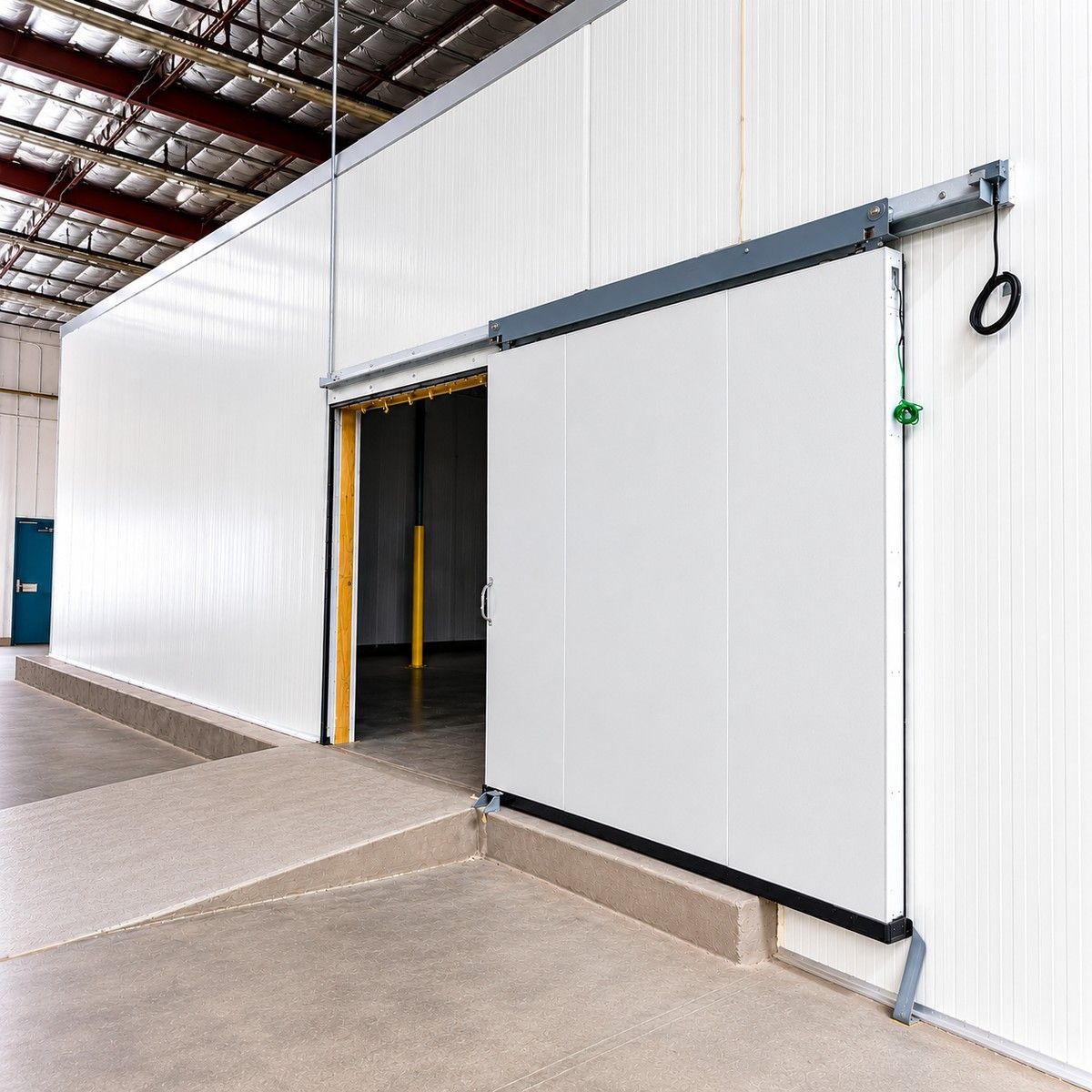 36' X 16' X 12' Walk-in Freezer Warehouse