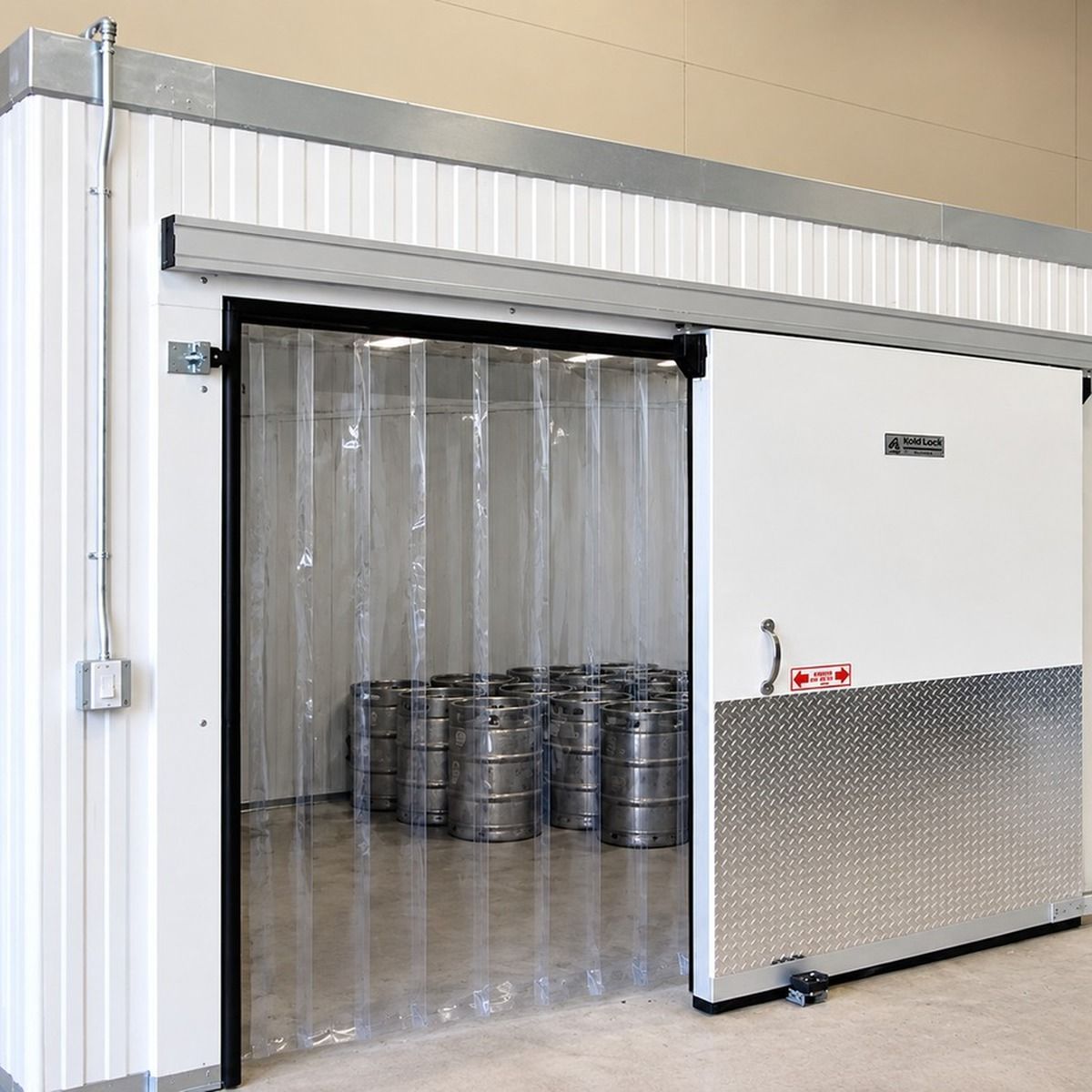 Walk-In Cooler 16x8x8