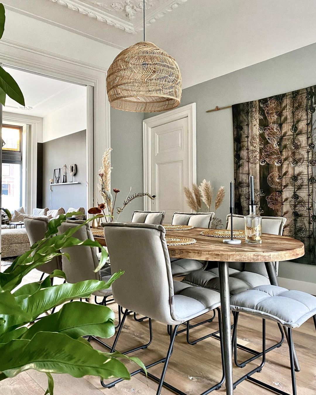 Margaret Mitchell ontwerper Downtown Smalle eettafels in huis voor de perfecte eetkamer - Makeover.nl