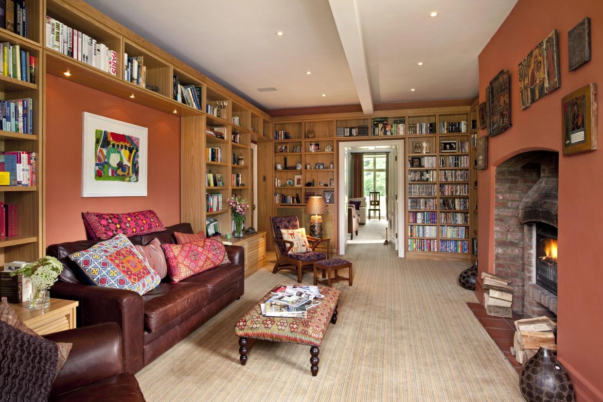 Antonia Stewart Country House (2) Gloucestershire