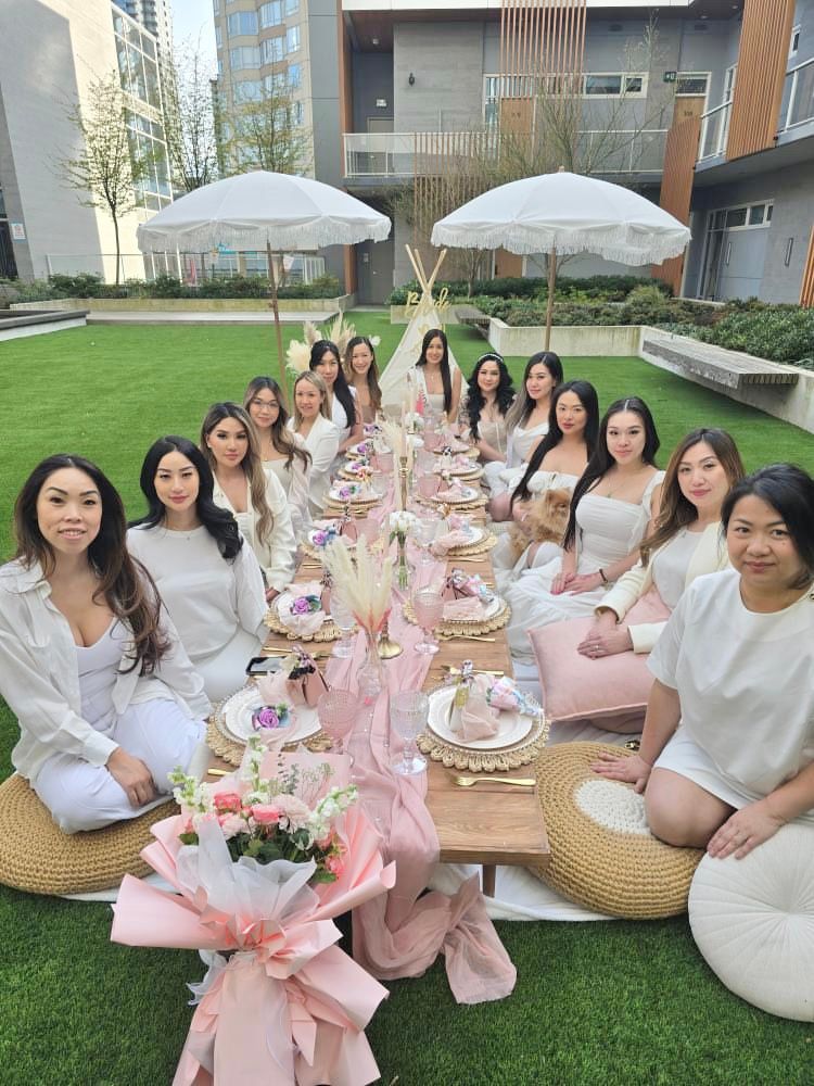Luxury Picnic for 10-24 Guests