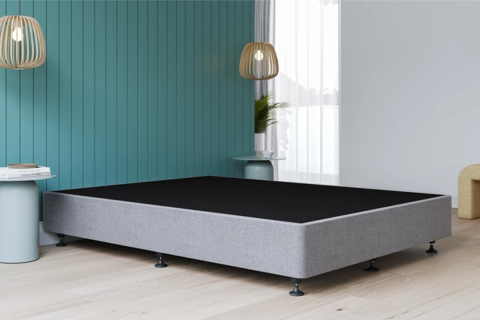 Queen size online bed ensemble