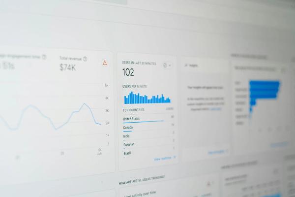 تحسين محركات البحث (SEO)