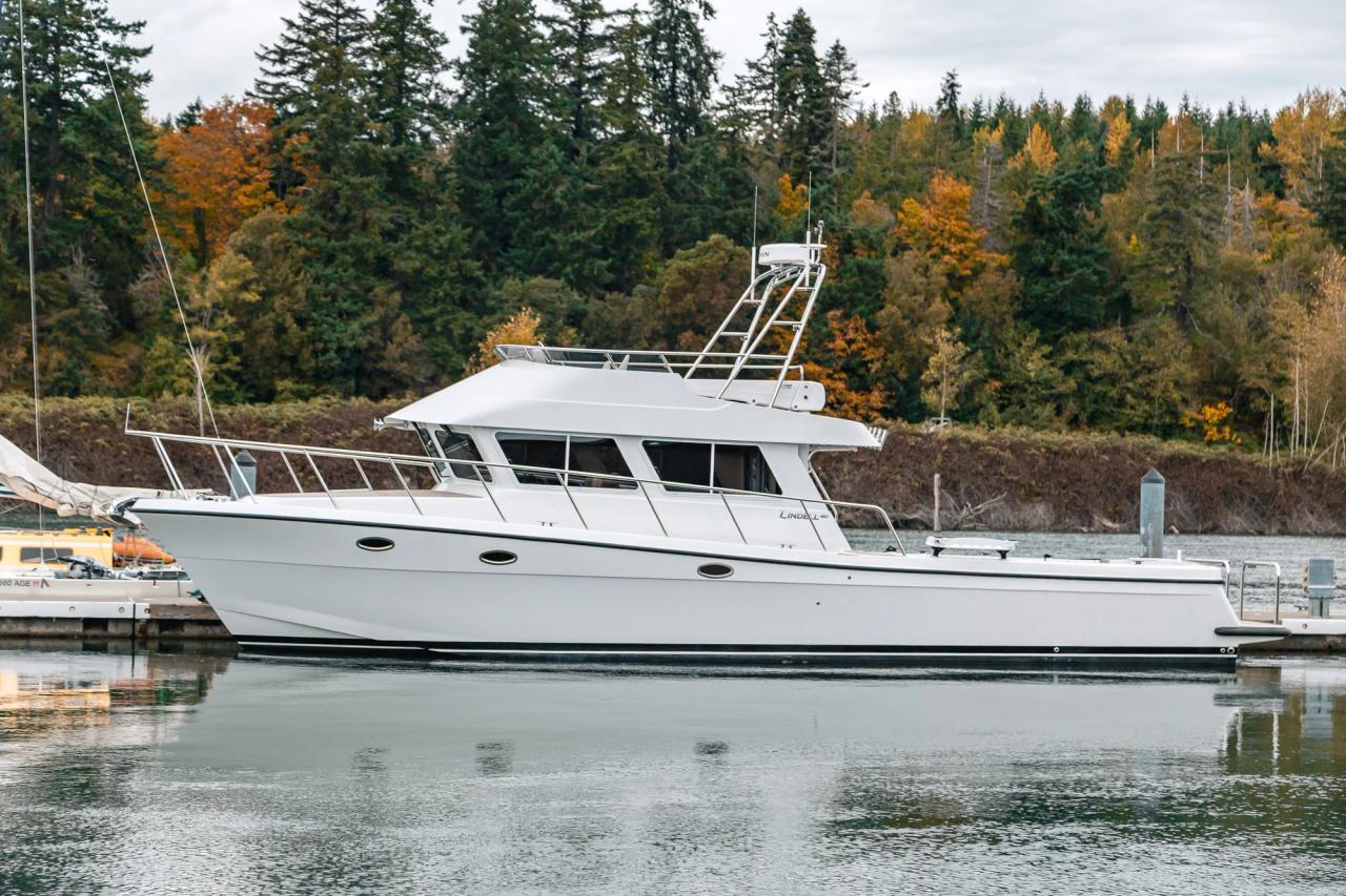 2024 Lindell 46 Fly Exterior photo 2