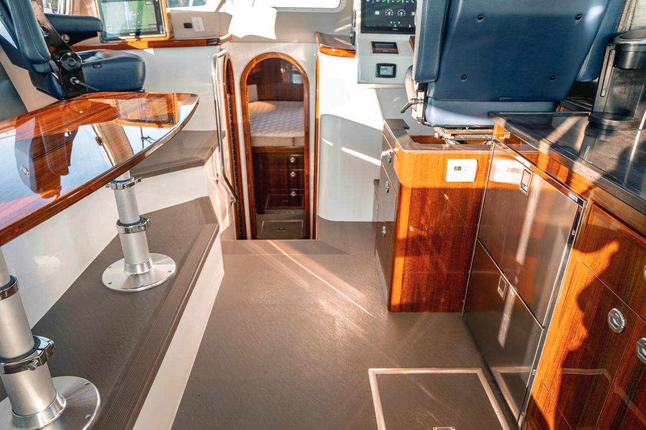 2019 Lindell 46 Interior photo 10