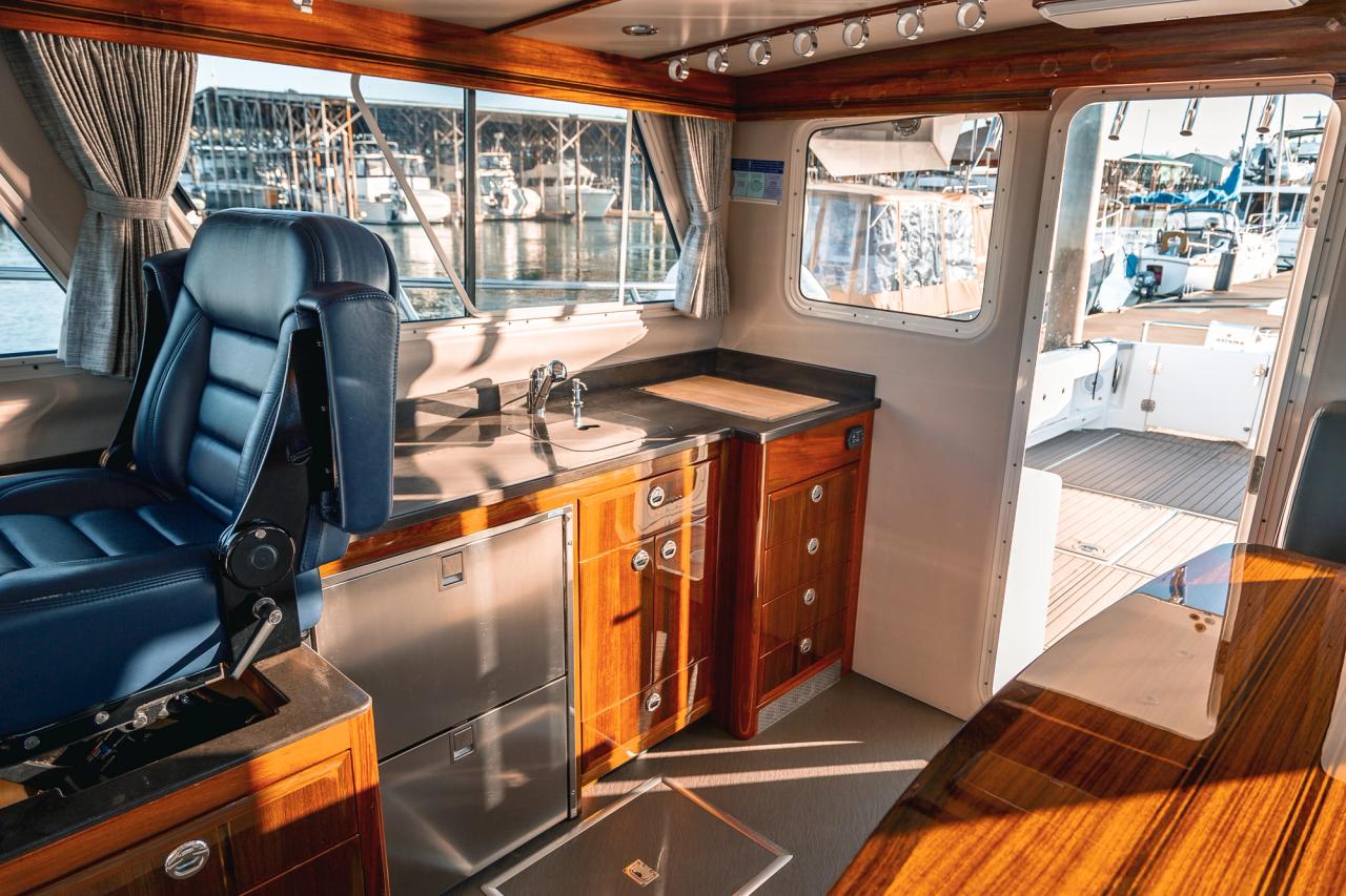 2019 Lindell 46 Interior photo 2