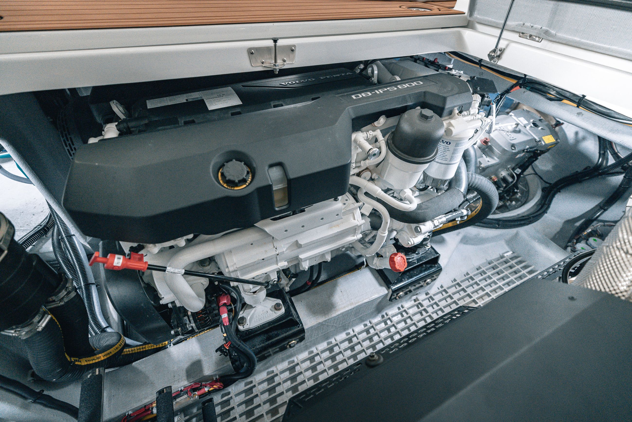 A photo of the twin Volvo Penta D8-IPS800s in 4801