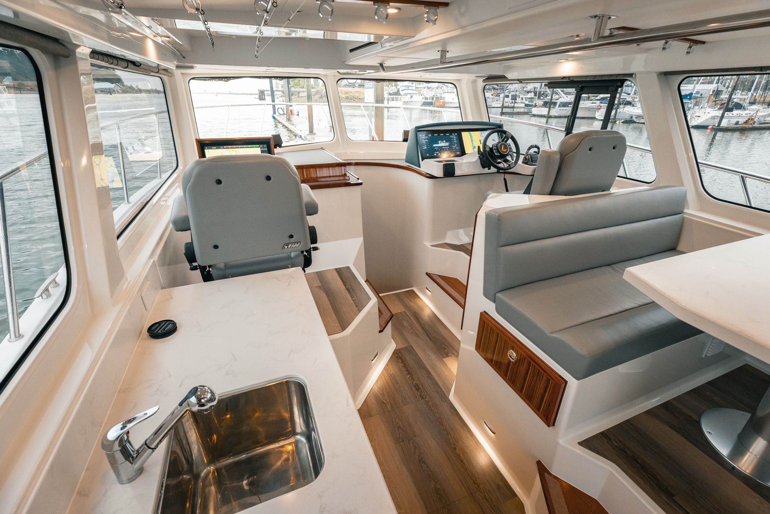 The pilothouse salon and galley of the Lindell 48