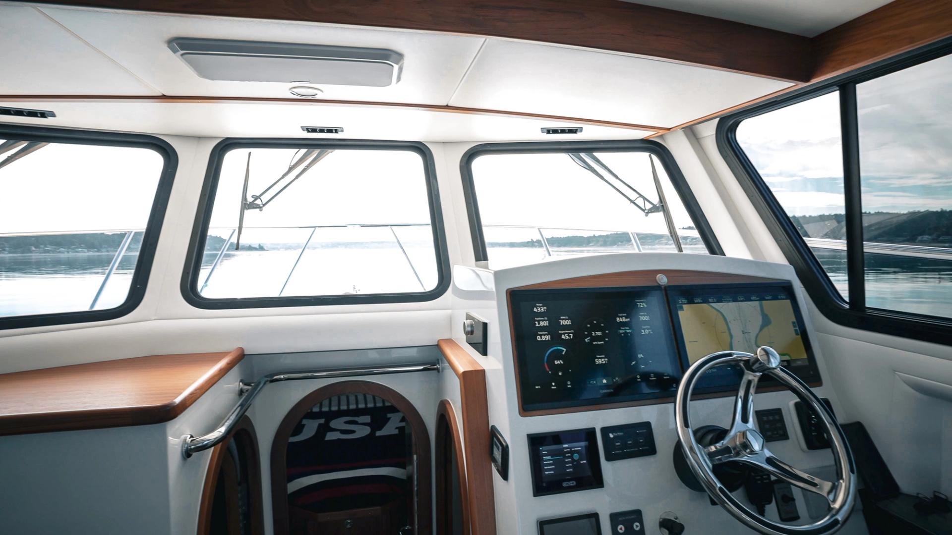 Lindell 41 helm station and windshield view
