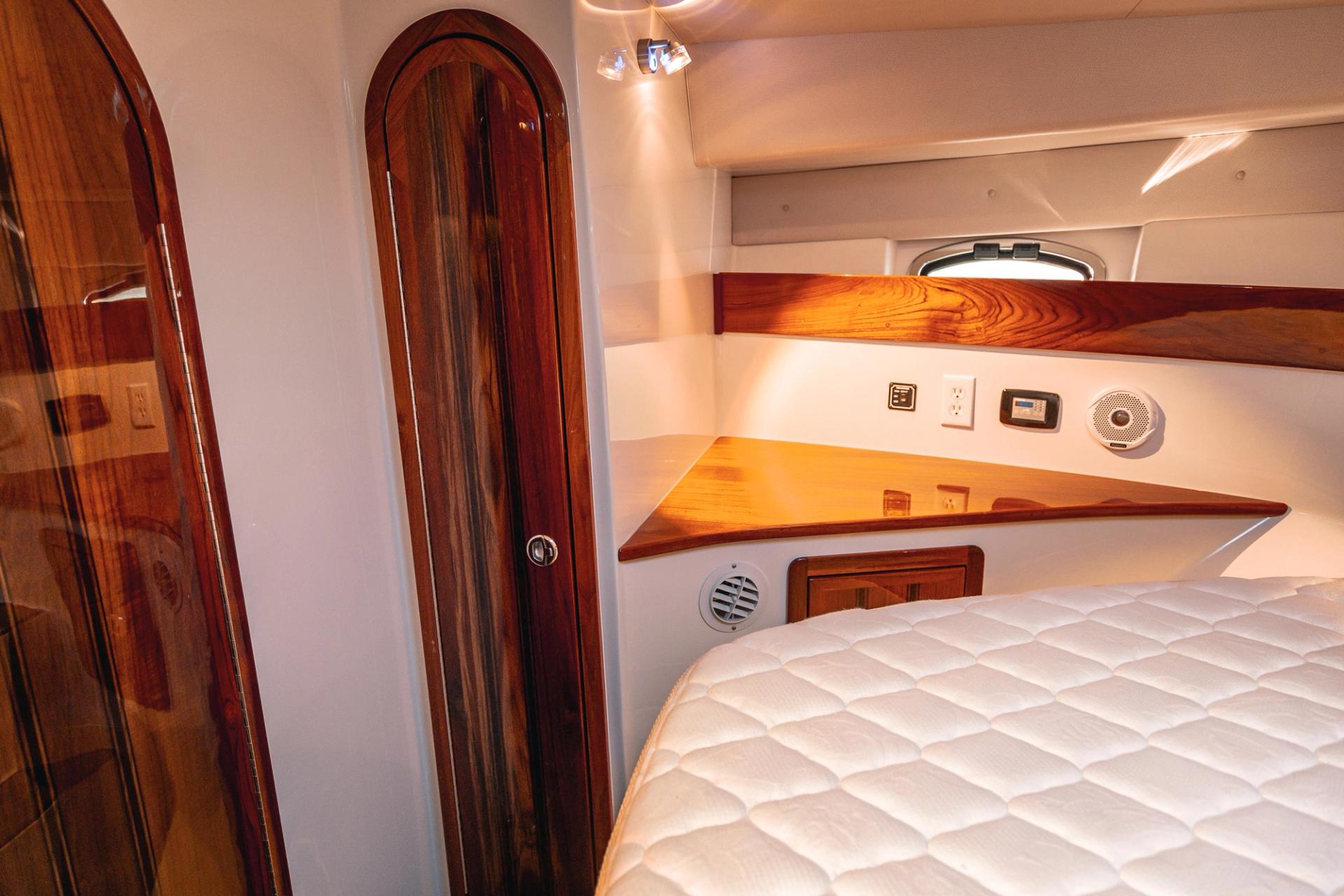 2019 Lindell 46 Interior photo 31
