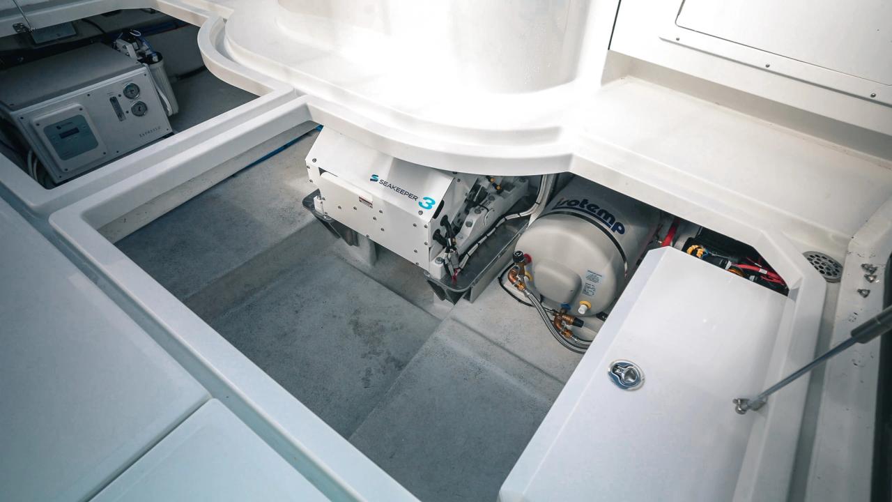 lindell 41 hatches open view of the Seakeeper gyrostabilization system
