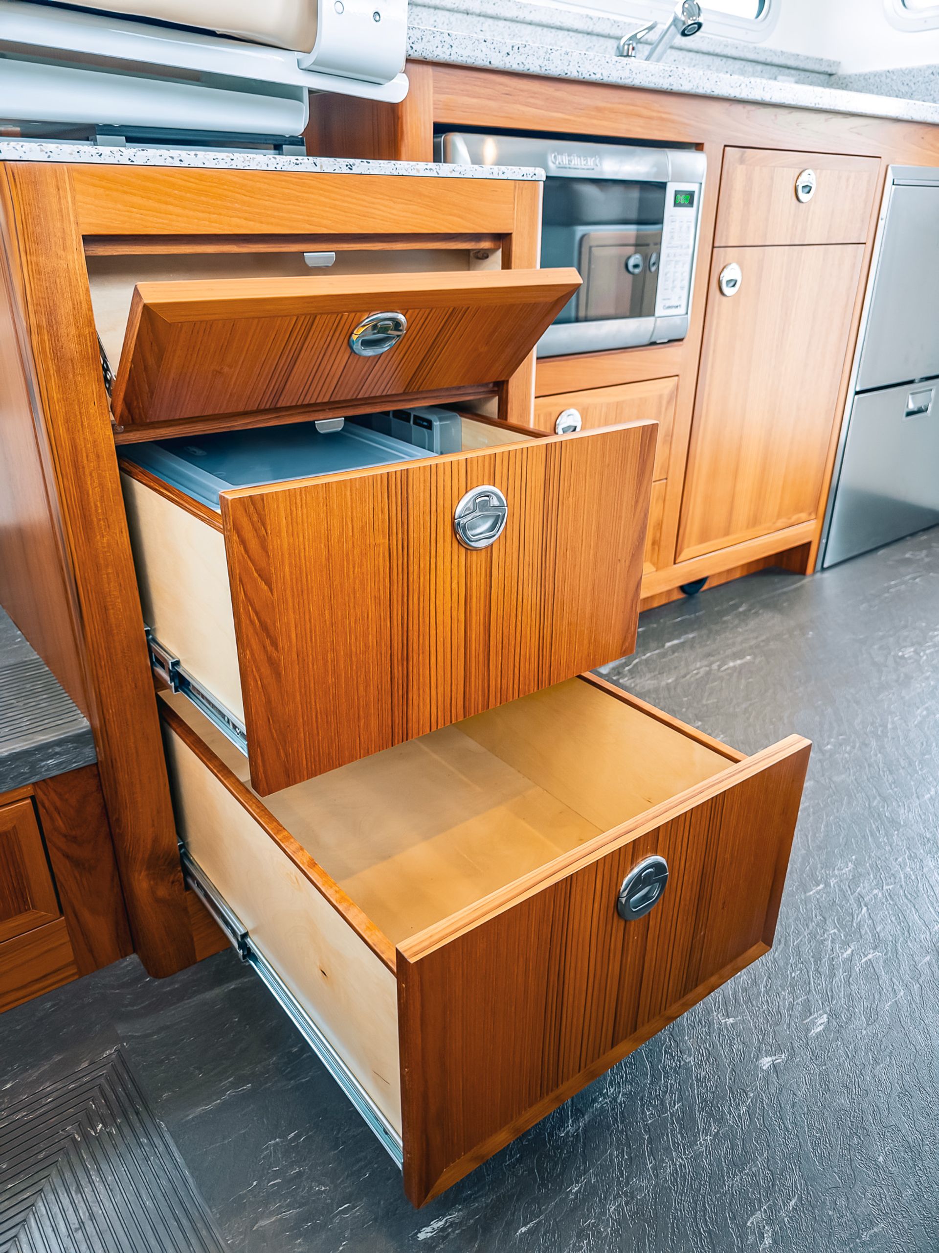 2024 Lindell 46 Fly Interior photo 10