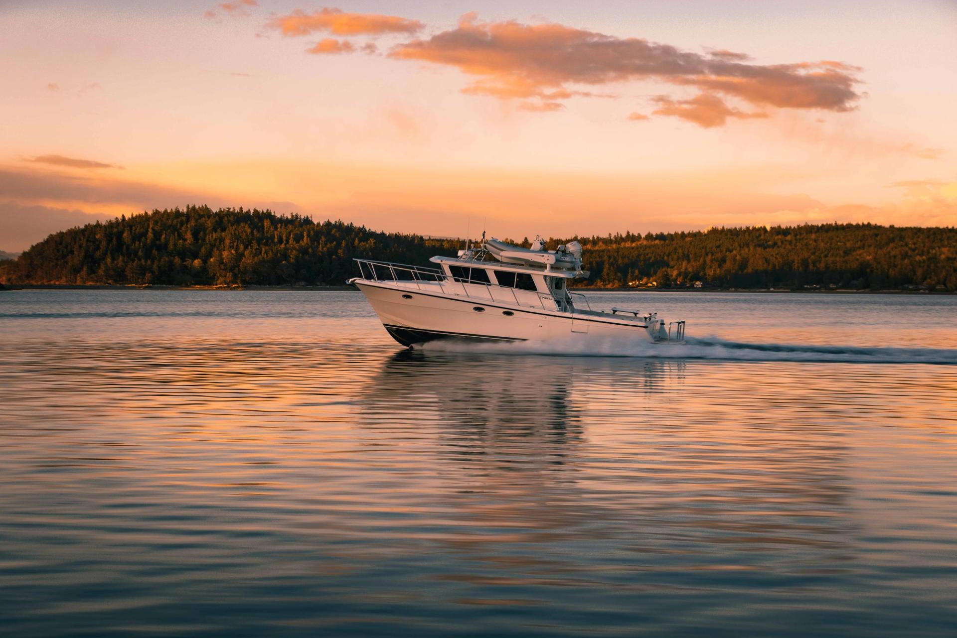 the lindell 42 heads to deception pass at full throttle near La Conner Washington