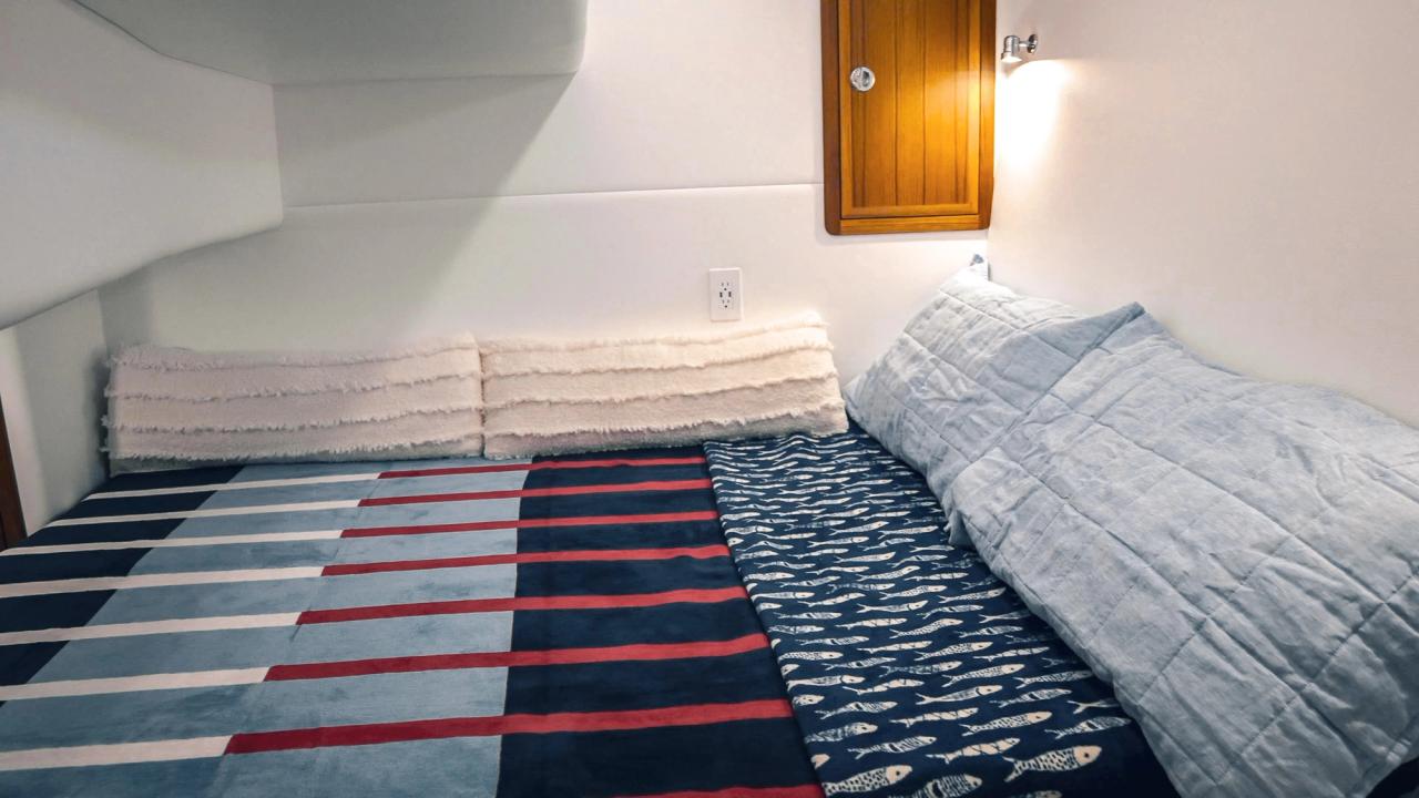 Lindell 41 aft berth with queen bed