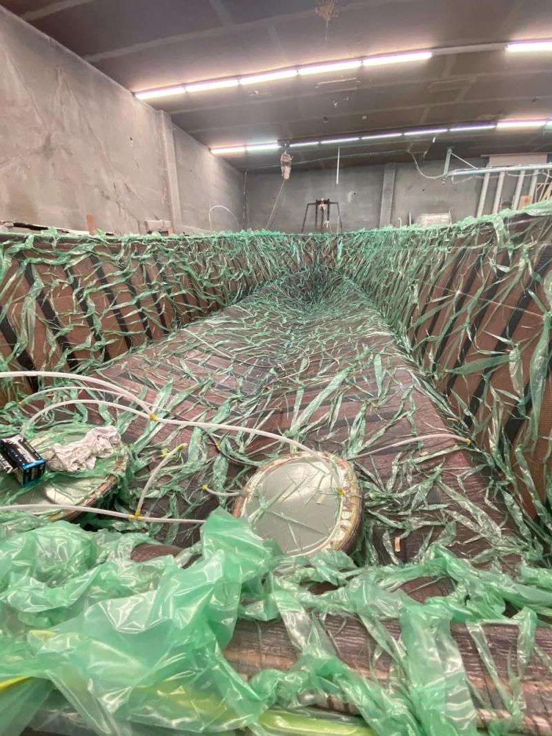 A Lindell Hull being vacuum infused