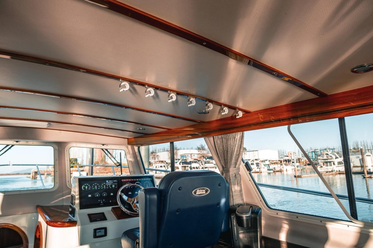 2019 Lindell 46 Interior photo 17