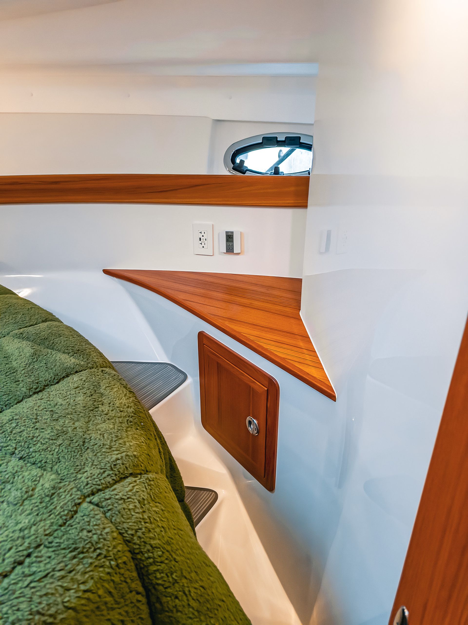 2024 Lindell 46 Fly Interior photo 13