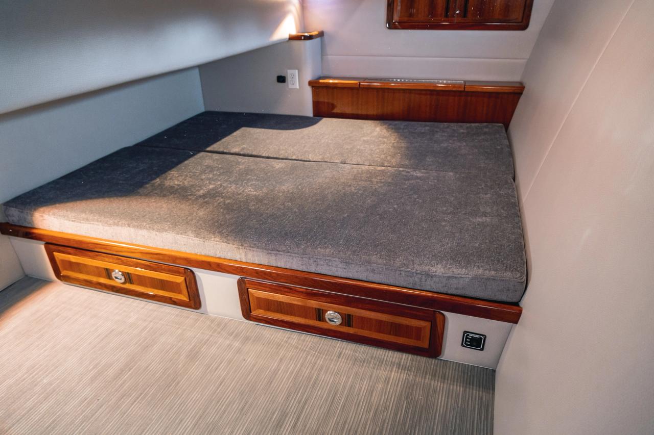 2019 Lindell 46 Interior photo 32