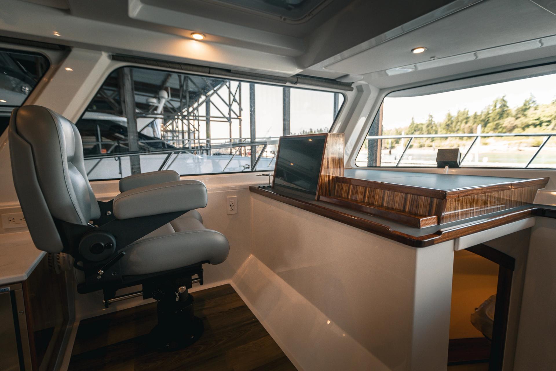 The Copilot station in the lindell 48