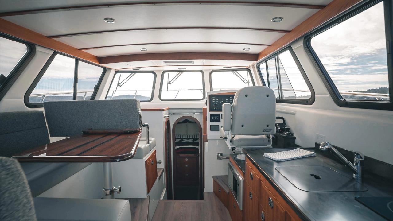 View of the Lindell 41 pilothouse and salon
