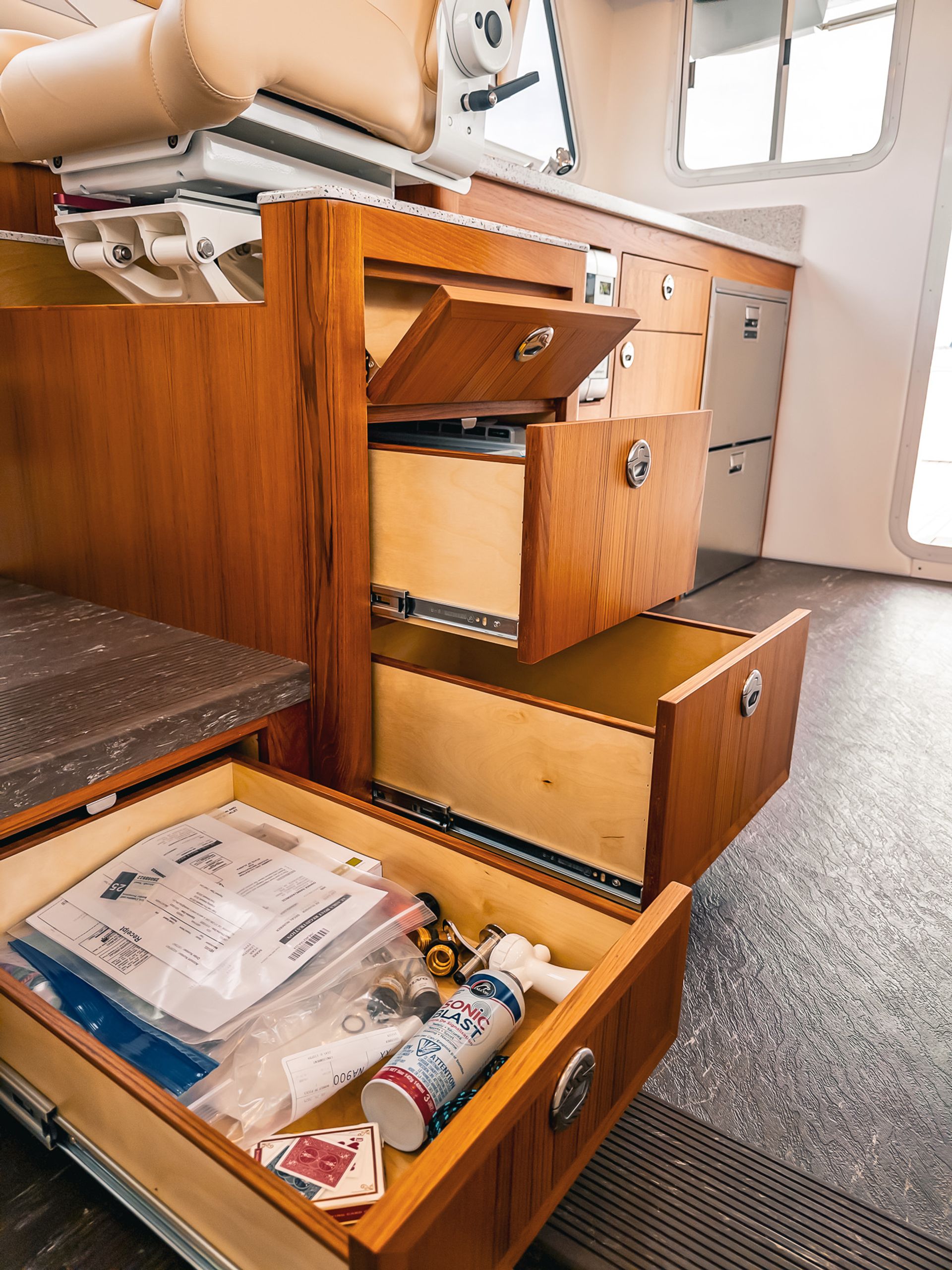 2024 Lindell 46 Fly Interior photo 8