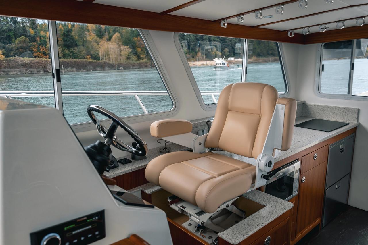 2024 Lindell 46 Fly Interior photo 5