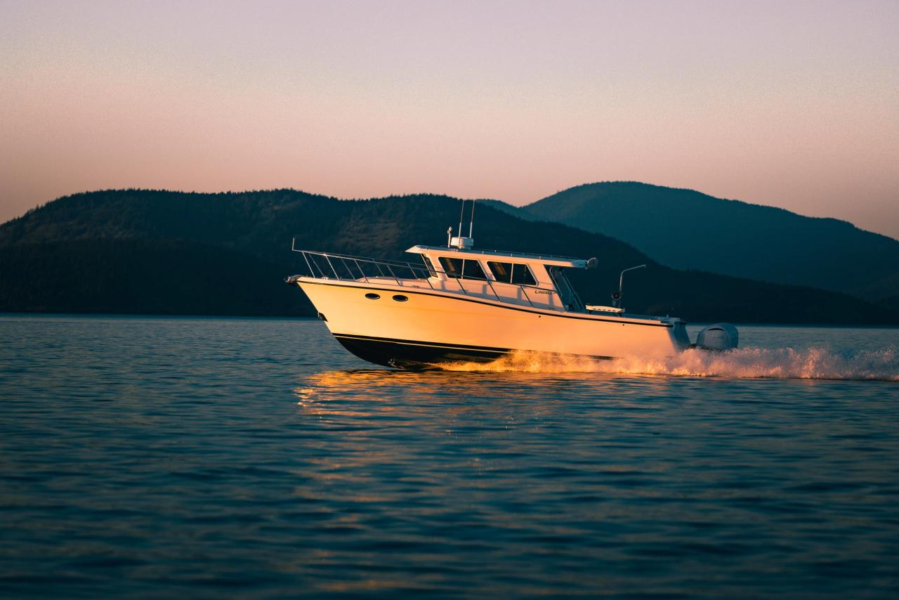 Lindell 38 near deception pass washington at sunset