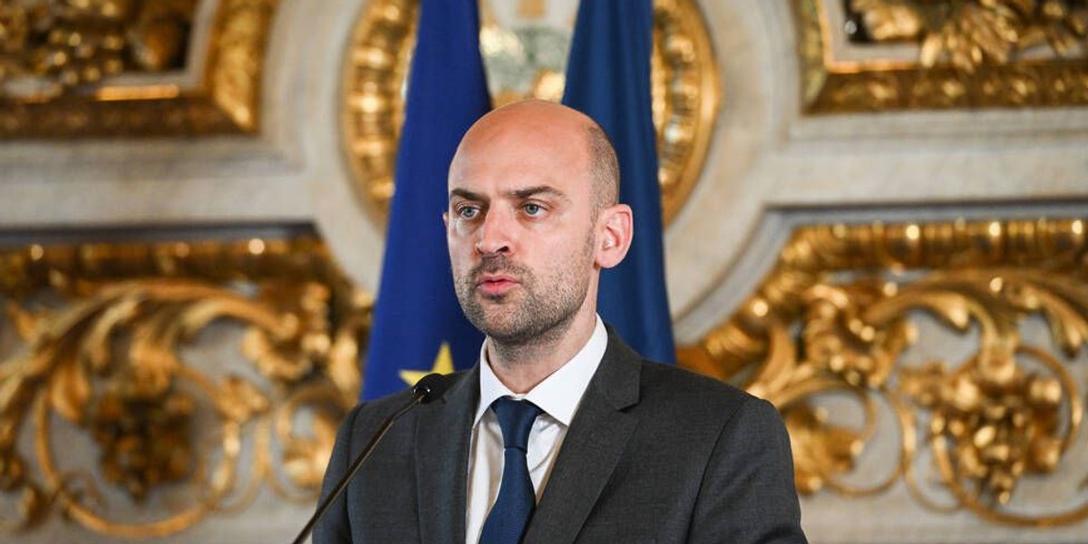 وزیر خارجه فرانسه: اولویت مذاکرات با جمهوری اسلامی باید توقف سرکوبها در ایران باشد