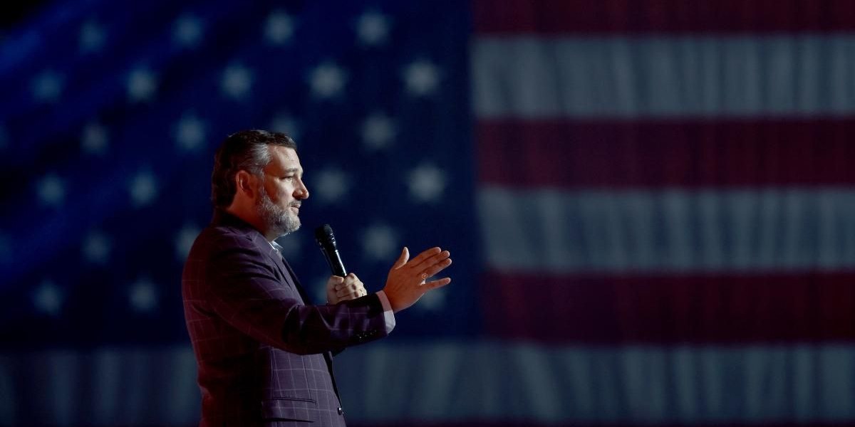 تد کروز: آمریکا باید معترضان ایران را مسلح کند