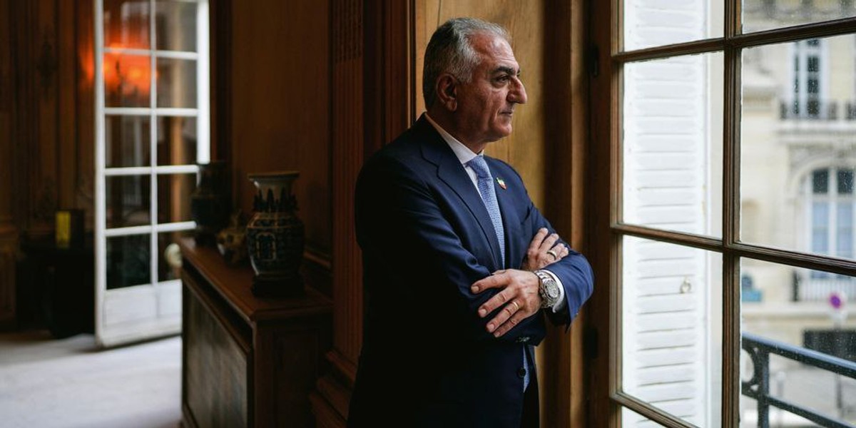 شاهزاده رضا پهلوی: شبهای ۲۵ و ۲۶ بهمن با سردادن شعار اتحاد خود را نشان دهید