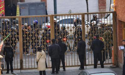 نیویورک پست: یورش نیروهای امنیتی به بیمارستان‌ها و بازداشت معترضان زخمی