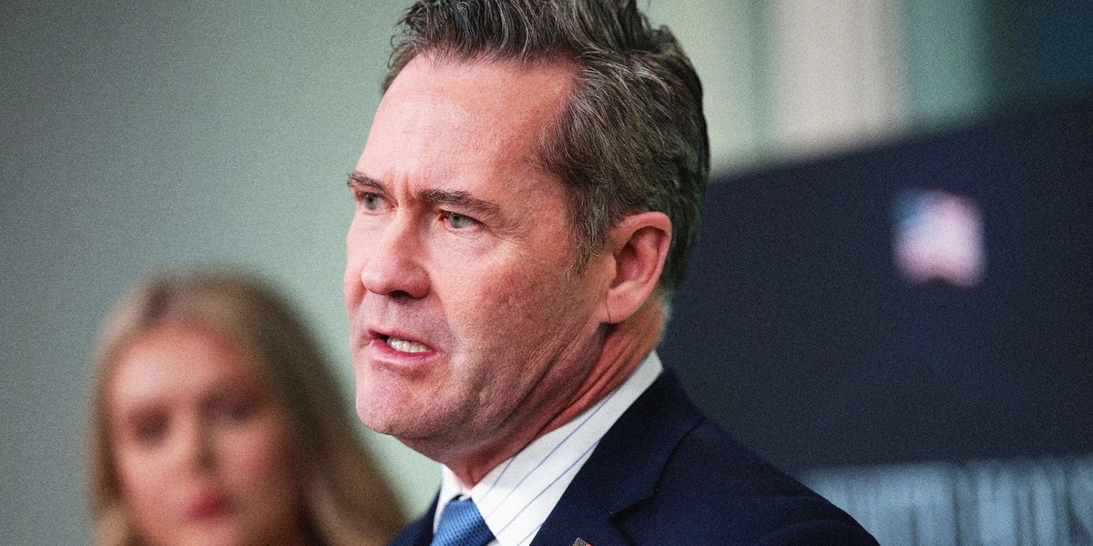 سفیر آمریکا: همه گزینهها علیه جمهوری اسلامی روی میز است