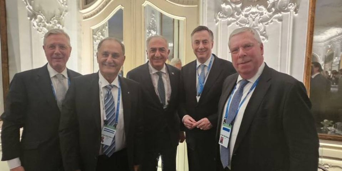 نماینده پارلمان آلمان در دیدار با شاهزاده رضا پهلوی: مردم ایران شایسته حمایت کامل جامعه جهانی هستند